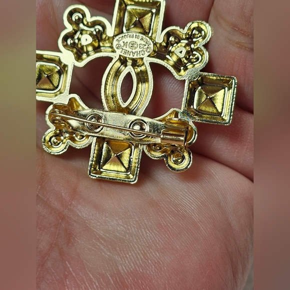 <AUTH> CHANEL Vintage Gold 6and Silver Small Crystal Brooch Like New - Picture 3 of 5